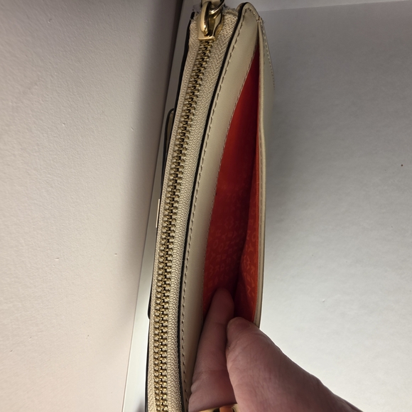 Kate Spade Laurel Way Bow Beige Leather Zip Around Continental Wallet - Picture 7 of 9